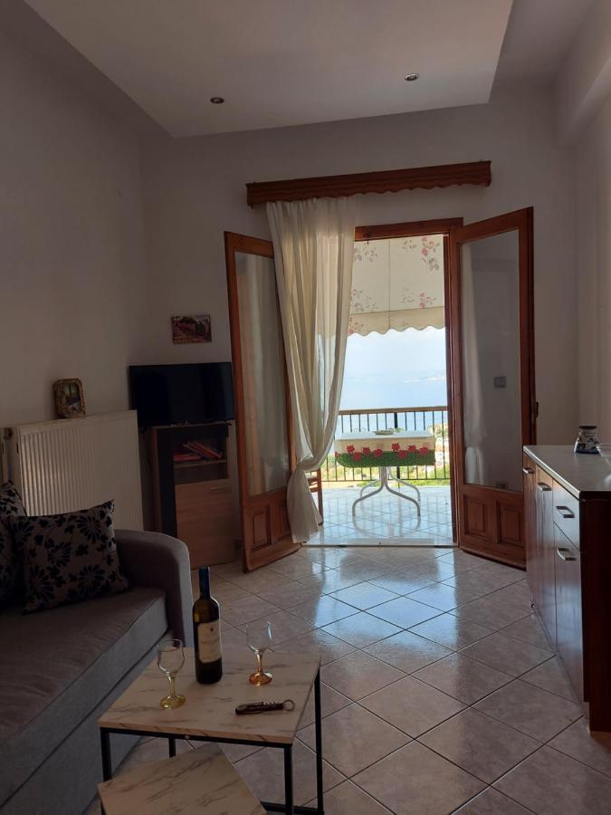 George'S Apartment Лутраки Экстерьер фото